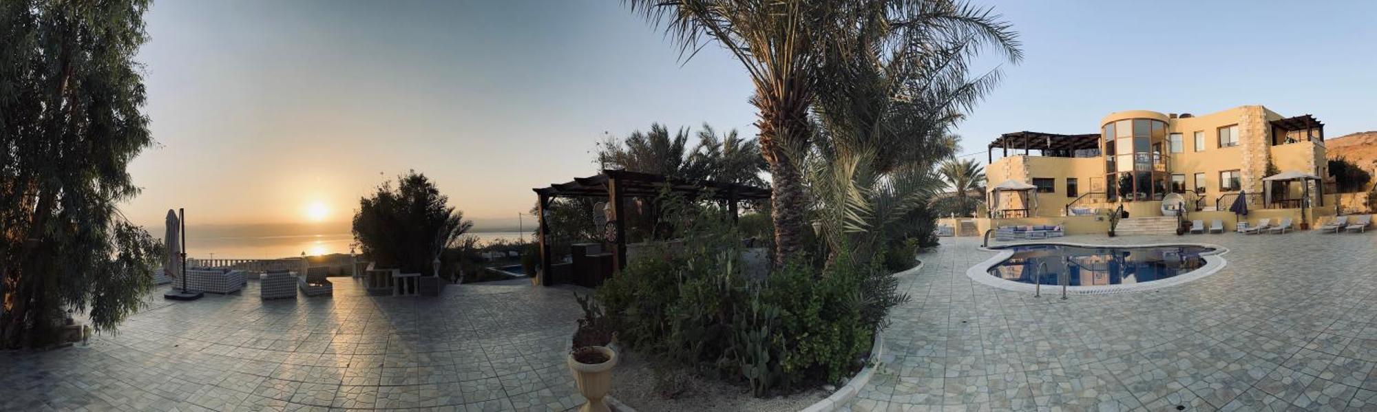 The Precious Guesthouse Sweimeh Exterior foto